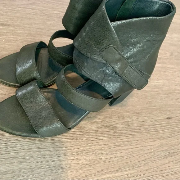 Eileen Fisher Black Leather Heeled Sandals - Picture 4 of 11